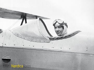 Detalle de la cubierta de 'A Oriente por el norte', de Anne Morrow Lindbergh