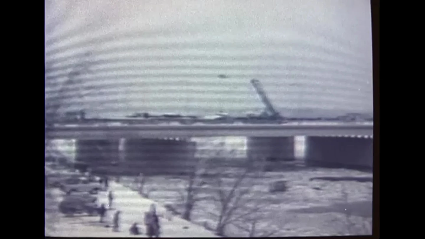Puente sobre el río Potomac en Washington contra el que colisionó el un vuelo de Air Florida en 1982. Puente sobre el río Potomac en Washington contra el que colisionó el un vuelo de Air Florida en 1982.
