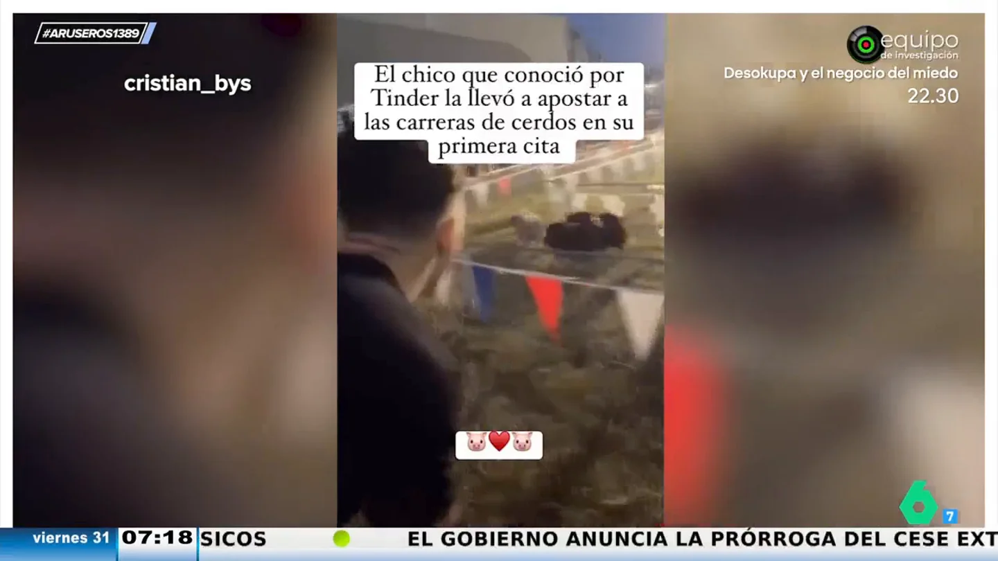 El chico que conoció por Tinder la llevó a apostar a las carreras de cerdos en su primera cita El chico que conoció por Tinder la llevó a apostar a las carreras de cerdos en su primera cita