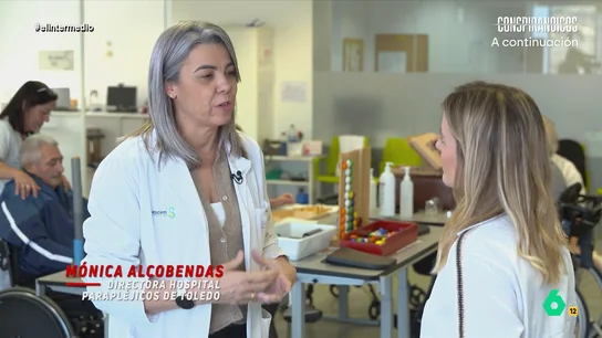 Mónica Alcobendas, del Hospital de Parapléjicos de Toledo: "Casi la mitad llegan por accidentes de tráfico, la mayoría de moto" Andrea Ropero visita el Hospital Nacional de Parapléjicos de Toledo, donde entrevista a Mónica Alcobendas, directora gerente del centro, que le explica cómo funciona en su día a día y la tipología de pacientes que reciben.