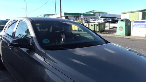 Gesto al peatón Gesto al peatón