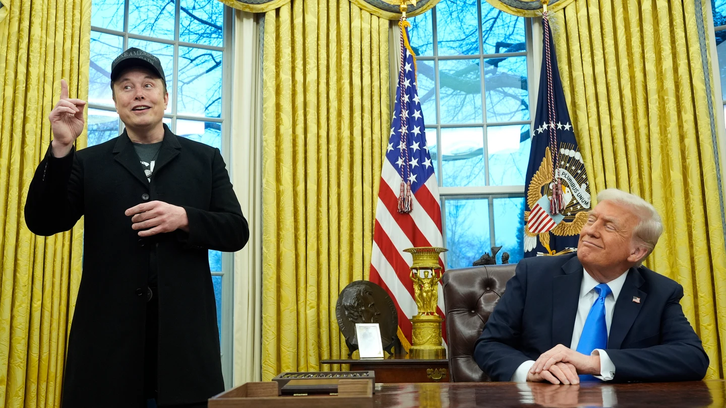 Elon Musk y Donald Trump este martes en el Despacho Oval de la Casa Blanca. Elon Musk y Donald Trump este martes en el Despacho Oval de la Casa Blanca.