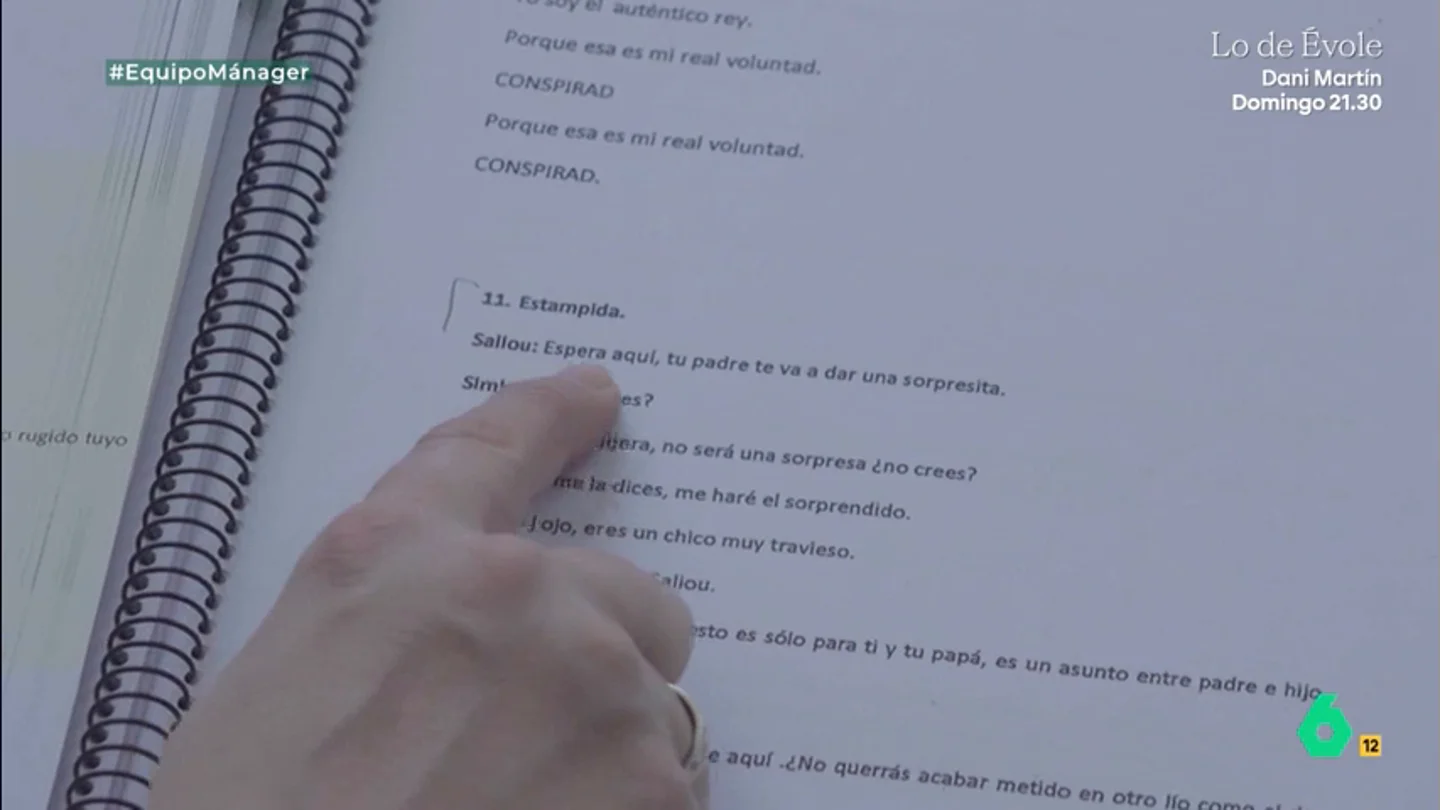 El musical de Daniel Cabrera por el que Disney le denunció por plagio: 'Equipo de Investigación' accede a su guion 'Equipo de Investigación' analiza el guion del musical de Daniel Cabrera sobre 'El rey león', firmado por él mismo, por el que fue condenado a pagar a Disney 80.900 euros y analiza el caso con el abogado de su socio.