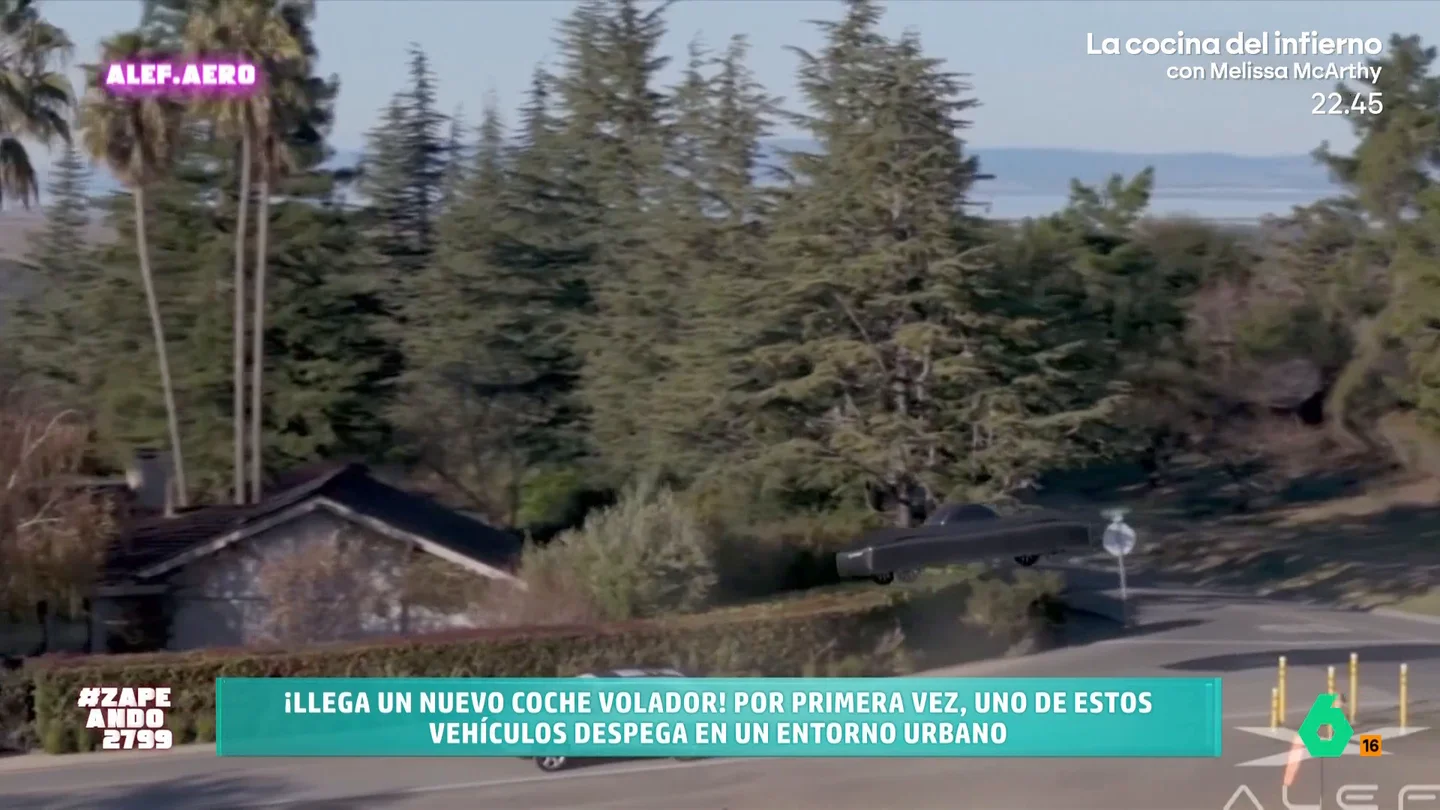 Maya Pixelskaya reacciona al nuevo coche volador: "Eso es un dron con cartones pegados" Este coche es el primero de este tipo que se ha probado, con éxito, en un entorno urbano sin necesidad de una pista de despegue. "A este coche no le llamaría volador, sino flotador", comenta Dani Mateo.