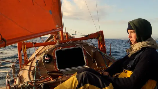 Capucine Trochet a bordeo de su barco Tara Tari Capucine Trochet a bordeo de su barco Tara Tari