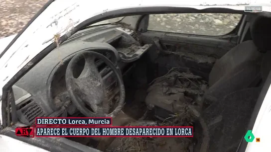 La furgoneta de la víctima, imagen de la tragedia en Lorca La furgoneta de la víctima, imagen de la tragedia en Lorca