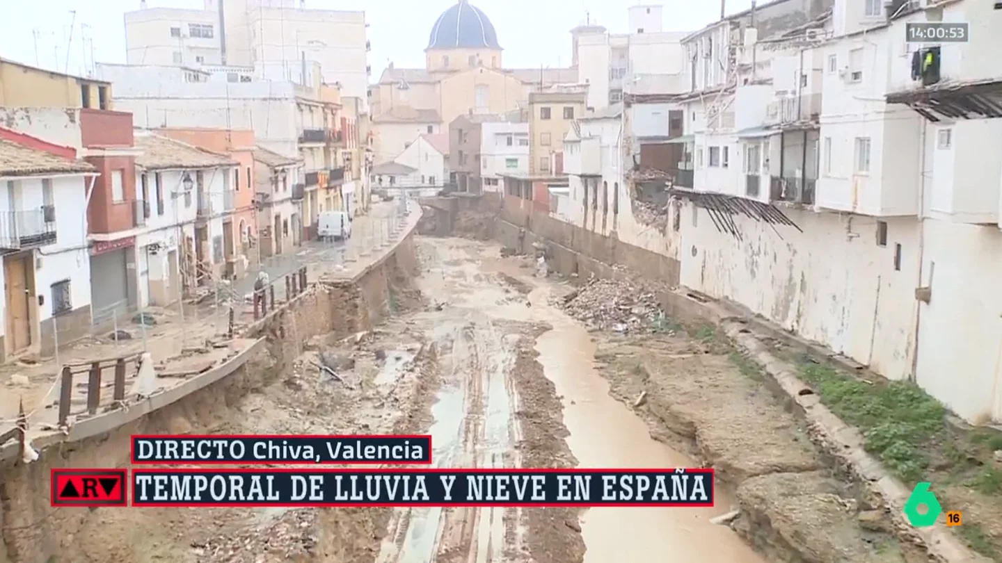 El barranco del Poyo vuelve a llevar agua en Chiva El barranco del Poyo vuelve a llevar agua en Chiva