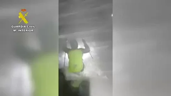 Rescatan a dos montañeros desaparecidos en la Sierra de Gredos, Ávila Rescatan a dos montañeros desaparecidos en la Sierra de Gredos, Ávila