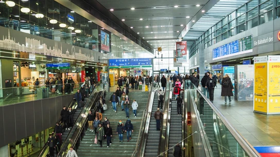 Imagen de archivo de la estación central de Viena, capital de Austria Imagen de archivo de la estación central de Viena, capital de Austria