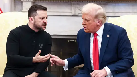 El presidente estadounidense, Donald Trump, habla con el presidente ucraniano Volodimir Zelenski El presidente estadounidense, Donald Trump, habla con el presidente ucraniano Volodimir Zelenski