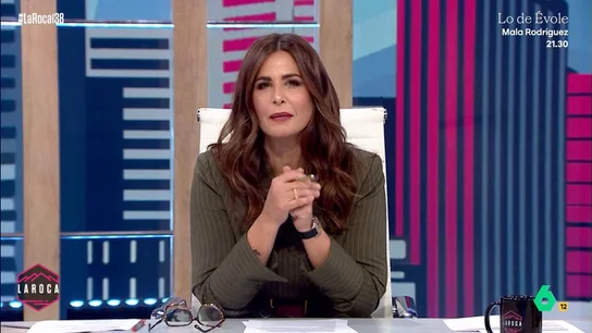 Nuria Roca 'pica' a Juan del Val en directo: "El más guapo de La Roca, es Cacho" Nuria Roca 'pica' a Juan del Val en directo: "El más guapo de La Roca, es Cacho"