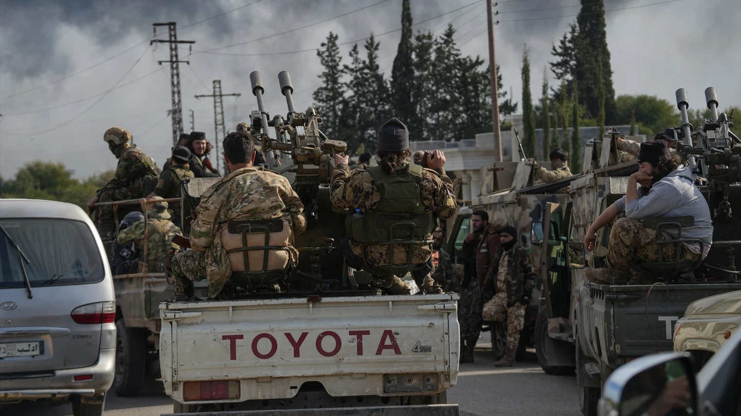 Las fuerzas del ejército sirio se dirigen a las aldeas de la zona rural de Latakia Las fuerzas del ejército sirio se dirigen a las aldeas de la zona rural de Latakia