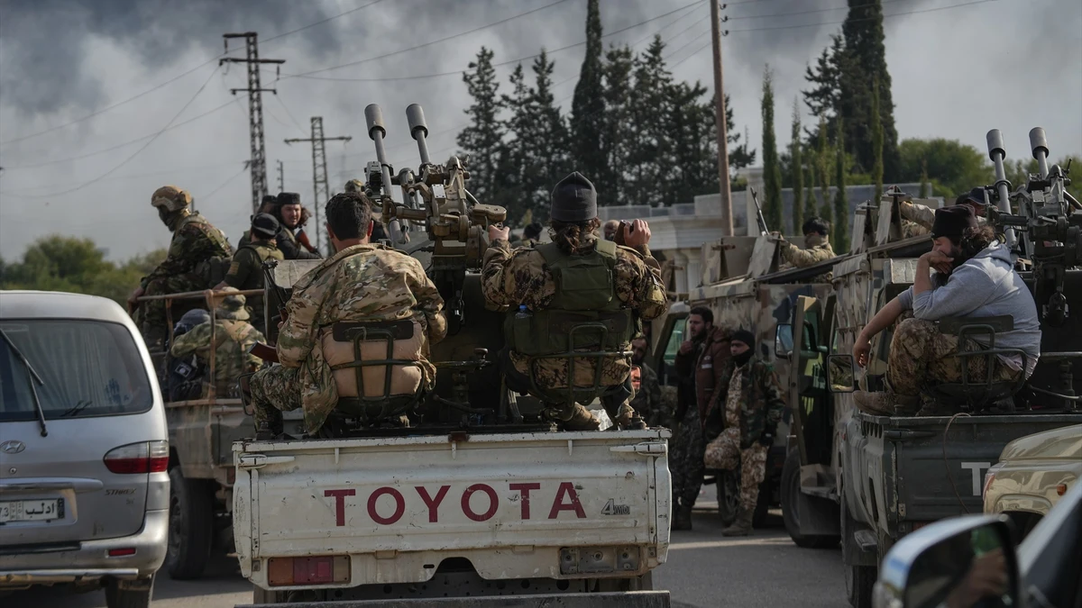 Four days of extreme violence in Syria: What is the situation of the country that has left more than 1,000 killed in cold blood? Four days of extreme violence in Syria: What is the situation of the country that has left more than 1,000 killed in cold blood?