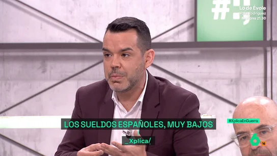 XPLICA Camarero habla de la cruda realidad de los españoles: "Se gana muy poco dinero y la mayor parte no llega a fin de mes" XPLICA Camarero habla de la cruda realidad de los españoles: "Se gana muy poco dinero y la mayor parte no llega a fin de mes"