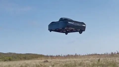 Despega el primer coche volador eléctrico gracias a tecnología española Despega el primer coche volador eléctrico gracias a tecnología española