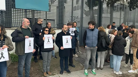 Protesta de los compañeros por la muerte de esta educadora social Protesta de los compañeros por la muerte de esta educadora social