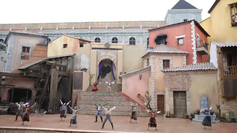 Puy du Fou presenta su nuevo espectáculo ‘El Tambor de la Libertad’ en Toledo Presentación del nuevo espectáculo ‘El Tambor de la Libertad’, en Puy du Fou, a 8 de marzo de 2025, en Toledo, Castilla-La Mancha (España). ‘El Tambor de la Libertad’ se inaugura hoy, 8 de marzo, coincidiendo con la apertura de la temporada 2025 y la celebración de la I Ferria del Libro Histórico en el parque. El espectáculo es una inmersión épica en el siglo XIX, en plena invasión napoleónica. 08 MARZO 2025;PUY DU FOU;ESPECTÁCULO;EL TAMBOR DE LA LIBERTAD;TOLEDO;CASTILLA-LA MANCHA Juanma Ji...