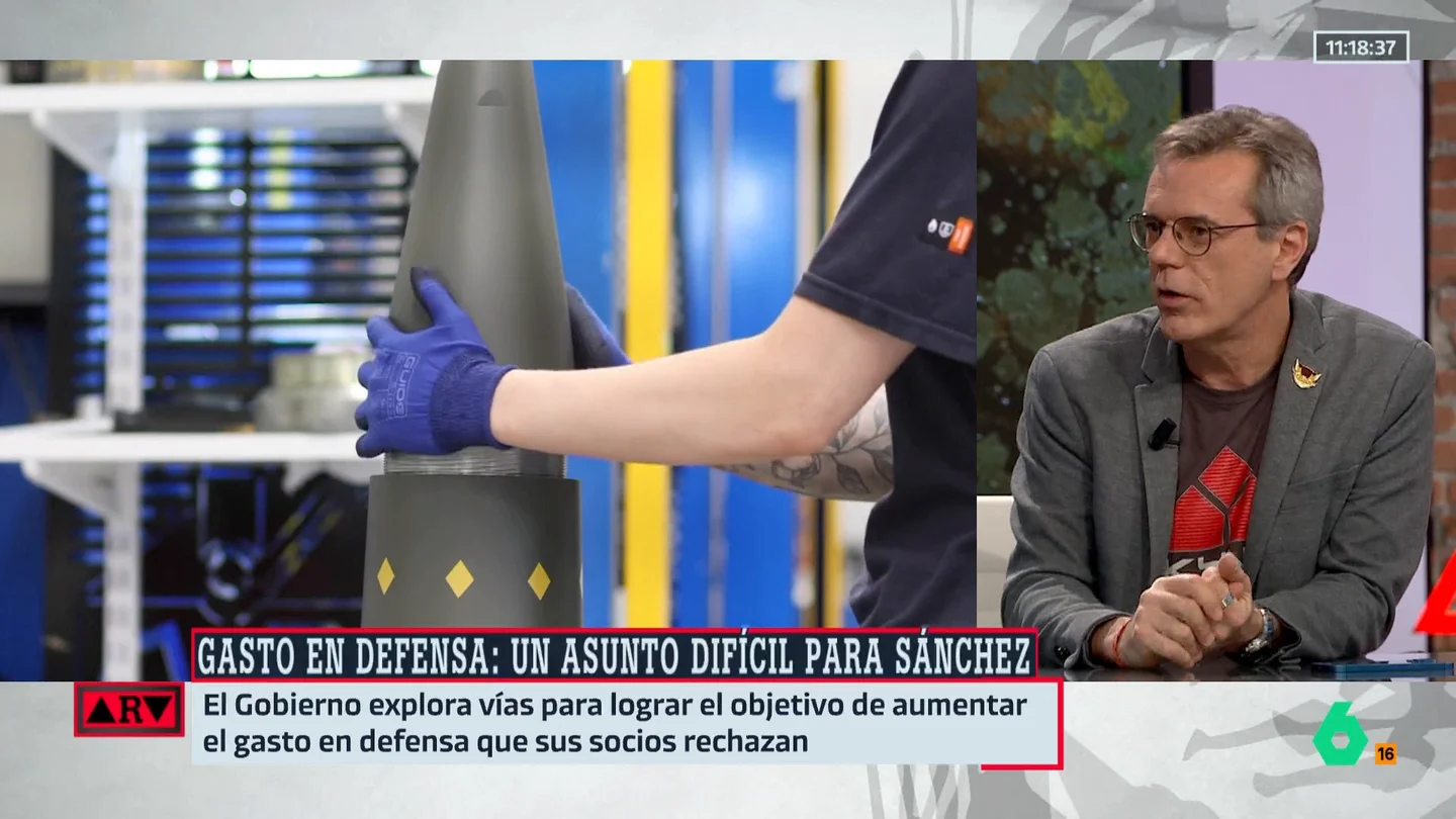 Pedro Vallín explica la posición de Sumar sobre el gasto en Defensa: "Hay 'movida' entre posturas favorables al Gobierno y otras más tradicionales de la izquierda" Pedro Vallín explica la posición de Sumar sobre el gasto en Defensa: "Hay 'movida' entre posturas favorables al Gobierno y otras más tradicionales de la izquierda"