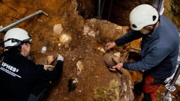 Trabajos de excavación arqueológica en la Sima del Elefante, Atapuerca