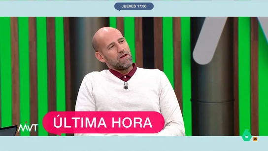 Gonzalo Miró, indignado tras el derbi de Champions: "Yo no sabía que se podían robar partidos en las tandas de penaltis" Iñaki López hurga en la herida de Gonzalo Miró, atlético confeso, tras el polémico penalti de Julián Álvarez en la tanda contra el Real Madrid: "¿En el estadio tenéis corrientes de aire o qué ocurre?", la respuesta del colaborador, en este vídeo.