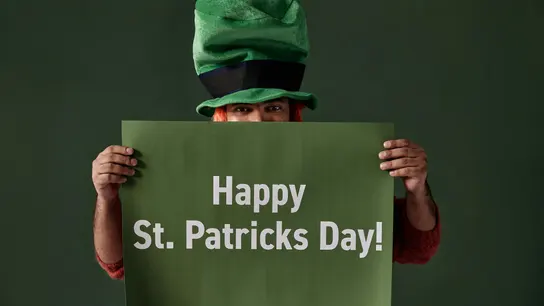 Un cartel en el que se puede leer 'Feliz Día de San Patricio' en inglés Un cartel en el que se puede leer 'Feliz Día de San Patricio' en inglés