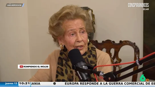 Una hostelera de 90 años critica la cercanía de los camareros de hoy: "Voy a hacer una ginebra y me dice 'cariño' y no le conozco de nada" Una hostelera de 90 años critica la cercanía de los camareros de hoy: "Voy a hacer una ginebra y me dice 'cariño' y no le conozco de nada"