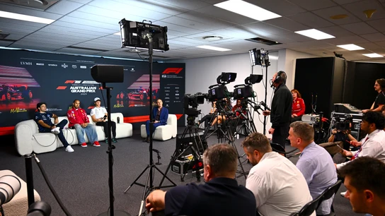 Sainz, Hamilton y Antonelli en rueda de prensa Sainz, Hamilton y Antonelli en rueda de prensa