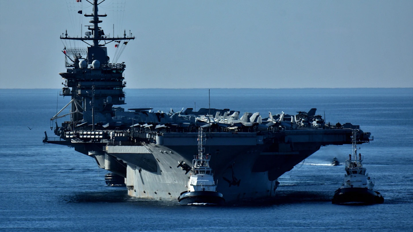 El portaviones estadounidense USS Harry S. Truman atacado por los hutíes en una foto de archivo El portaviones estadounidense USS Harry S. Truman atacado por los hutíes en una foto de archivo