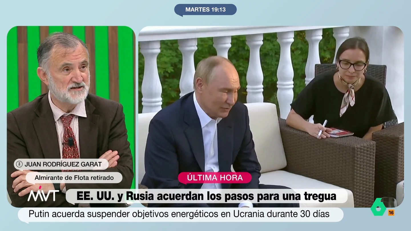 El almirante Rodríguez Garat, sobre Putin: "Ha intentado matar de frío a los ucranianos, sin éxito, tres inviernos seguidos" El almirante retirado Juan Rodríguez Garat analiza en este vídeo el acuerdo entre Putin y Trump de un alto el fuego para infraestructuras energéticas en Ucrania, algo que, según él, "no supone nada".