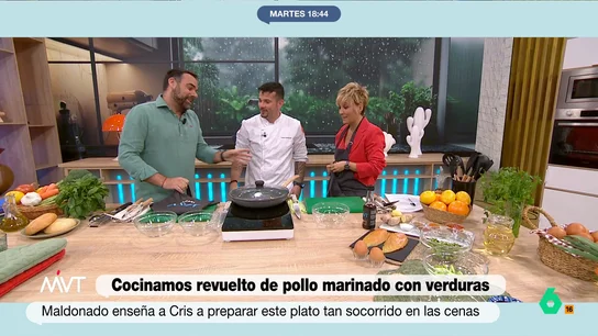 Javier Bastida sustituye a Iñaki López en la sección de cocina: "Otro día que me van a suspender..." El presentador de Más Vale Tarde se ha tomado el día libre por ello el reportero es el encargado de cocinar junto a Cristina Pardo aunque, tal y como confiesa, no tiene demasiado nivel entre fogones.