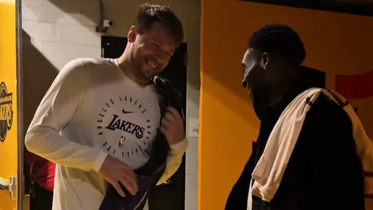 Luka Doncic y Alphonso Davies Luka Doncic y Alphonso Davies