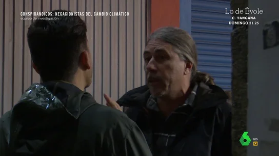 El disparatado discurso de un líder negacionista en Equipo de Investigación: "Se está aprovechando el cambio climático para controlar a la población" El disparatado discurso de un líder negacionista en Equipo de Investigación: "Se está aprovechando el cambio climático para controlar a la población"