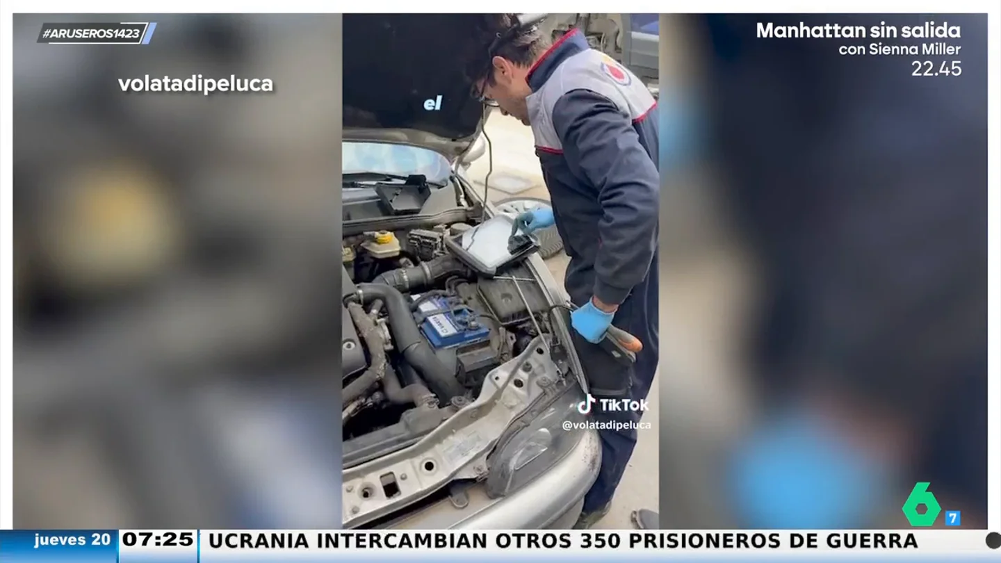 El percance del español que quiere llegar a Japón en un Fiat del 98 en su cuarto día: "Pocos sitios mejores que un mecánico de Italia" El percance del español que quiere llegar a Japón en un Fiat del 98 en su cuarto día: "Pocos sitios mejores que un mecánico de Italia"