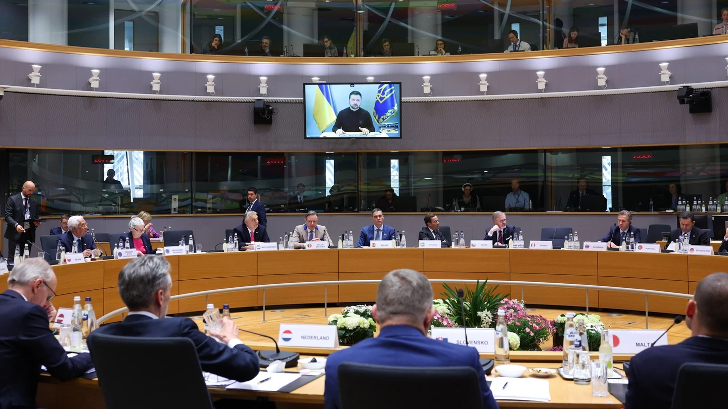 Los líderes de la UE reafirman en Bruselas su apoyo "inquebrantable" a Ucrania, pero deja en el aire más ayuda financiera Los líderes de la UE reafirman en Bruselas su apoyo "inquebrantable" a Ucrania, pero deja en el aire más ayuda financiera