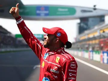 Lewis Hamilton tras ganar la carrera sprint del GP de China Lewis Hamilton tras ganar la carrera sprint del GP de China