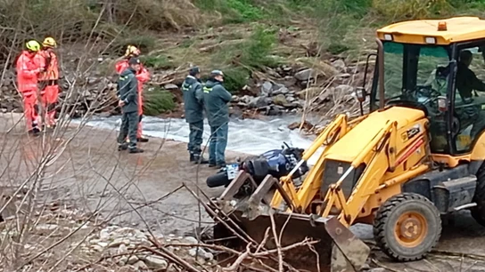 Efectivos de la Guardia Civil dispositivo de búsqueda de un motorista, encuentran la moto. Efectivos de la Guardia Civil dispositivo de búsqueda de un motorista, encuentran la moto.