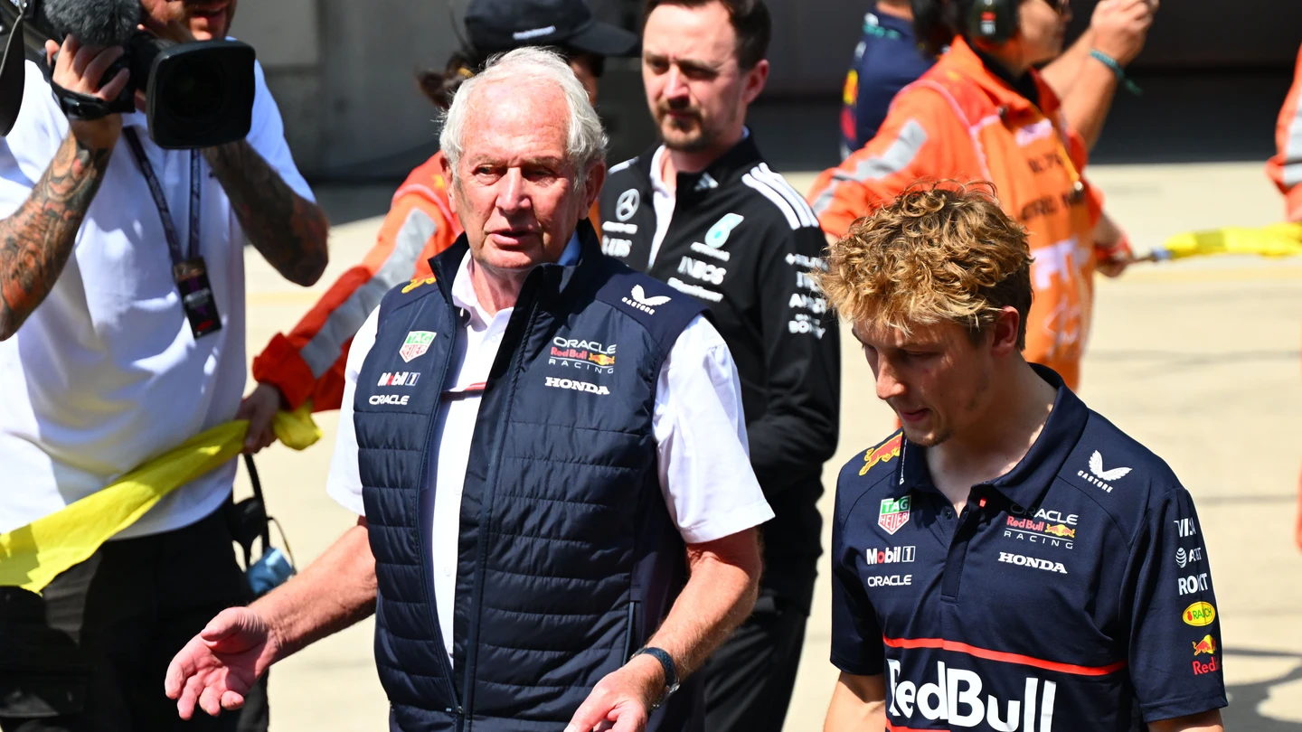 Helmut Marko y Liam Lawson Helmut Marko y Liam Lawson