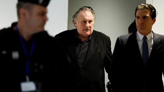 Gerárd Depardieu a su llegada al juicio por agresión sexual Gerárd Depardieu a su llegada al juicio por agresión sexual