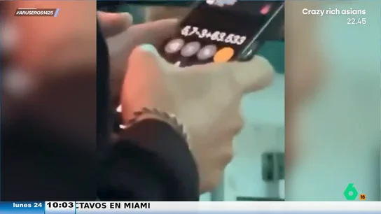 El desternillante truco de un chico para "hacerse el interesante" en la primera cita: "Fantasma" El desternillante truco de un chico para "hacerse el interesante" en la primera cita: "Fantasma"