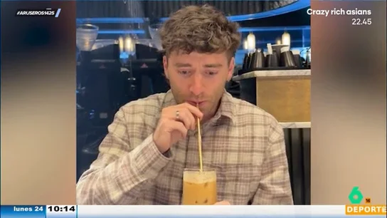 Le "clavan" 265 libras por un café en una cafetería de lujo en Londres Le "clavan" 265 libras por un café en una cafetería de lujo en Londres