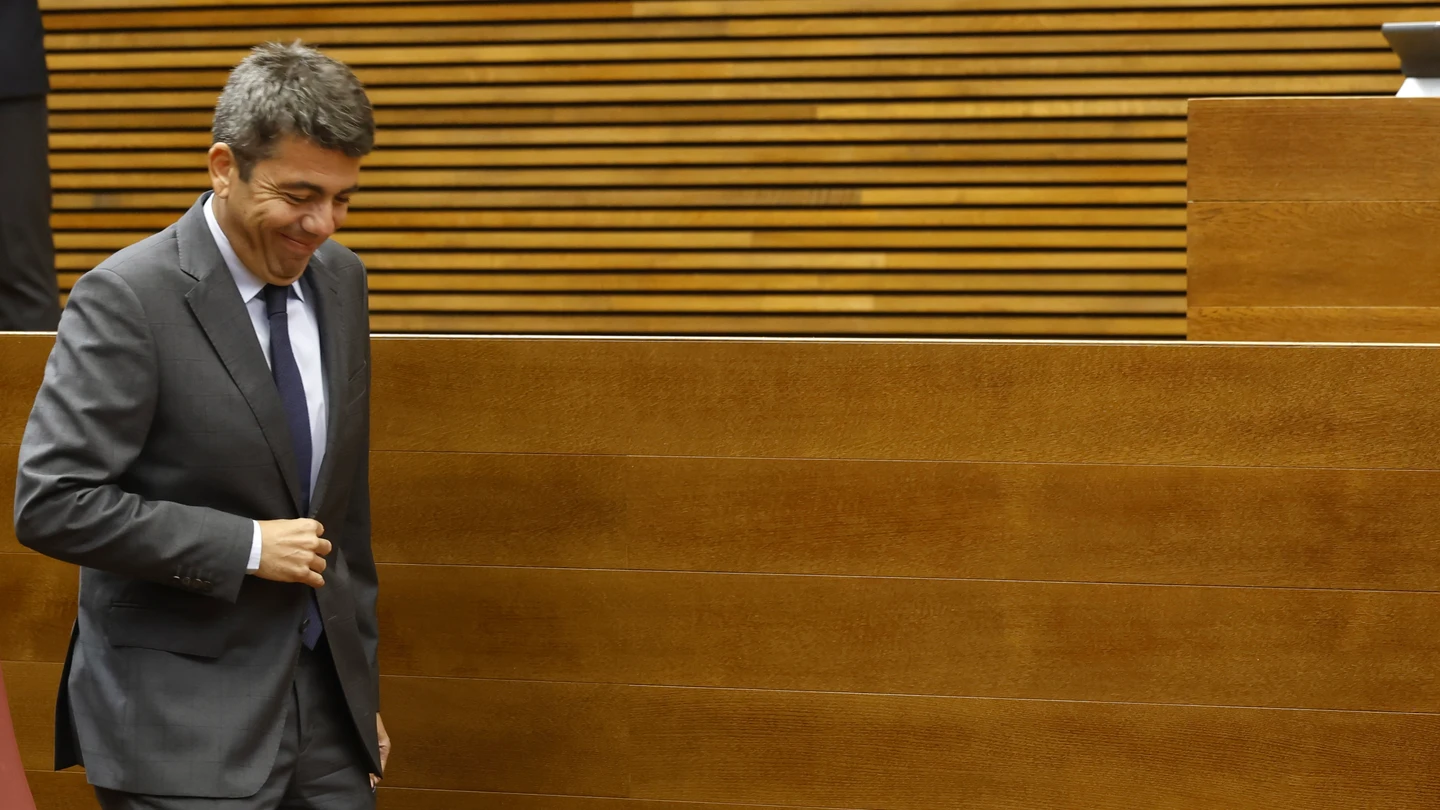 El president valenciano, Carlos Mazón, en la sesión de control en Les Corts El president valenciano, Carlos Mazón, en la sesión de control en Les Corts