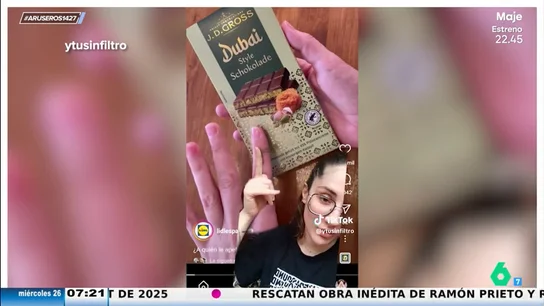 La inexplicable locura por el chocolate Dubái: de 4,49 euros en el supermercado a 70 euros en la reventa La inexplicable locura por el chocolate Dubái: de 4,49 euros en el supermercado a 70 euros en la reventa