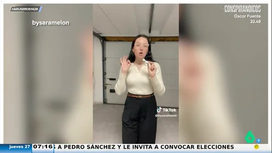 Una joven española se va a vivir a un garaje porque no puede permitirse una casa: "De este lado está el dormitorio y aquí, la cocina" Una joven española se va a vivir a un garaje porque no puede permitirse una casa: "De este lado está el dormitorio y aquí, la cocina"