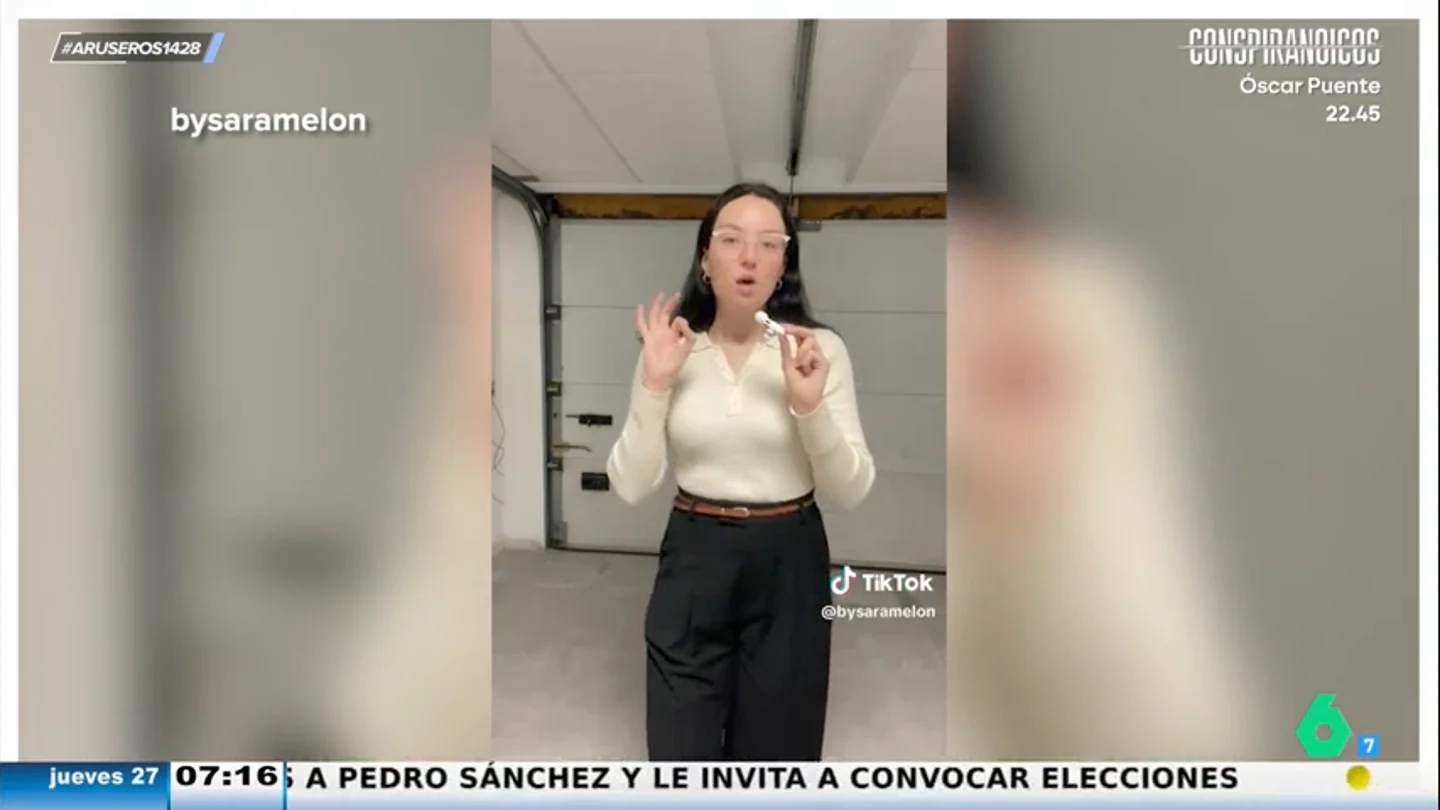 Una joven española se va a vivir a un garaje porque no puede permitirse una casa: "De este lado está el dormitorio y aquí, la cocina" Una joven española se va a vivir a un garaje porque no puede permitirse una casa: "De este lado está el dormitorio y aquí, la cocina"