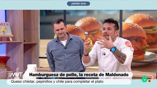 Iñaki López se 'confiesa': "La hamburguesa buena tiene que ser gorrina, tiene que gotear" El presentador de Más Vale Tarde desvela cuáles son sus preferencias a la hora de comer hamburguesas. Carlos Maldonado apoya su afirmación y, además, añade que "debe chorrear hasta el codo".