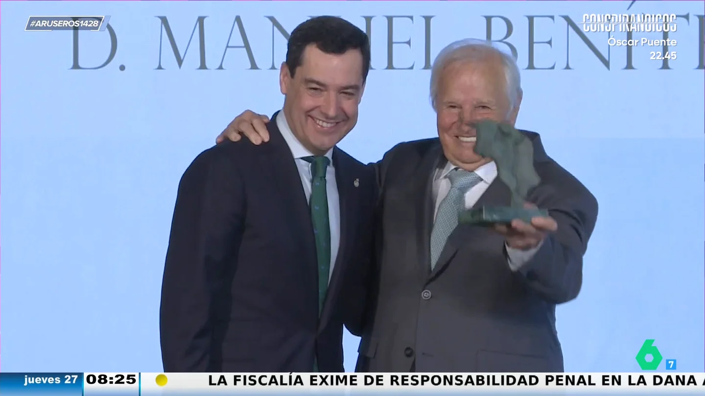 Alfonso Arús alucina al ver a Manuel Benítez 'El Cordobés': "Hace 20 años envejeció de golpe y sigue igual" Alfonso Arús alucina al ver a Manuel Benítez 'El Cordobés': "Hace 20 años envejeció de golpe y sigue igual"