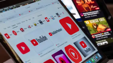 YouTube YouTube