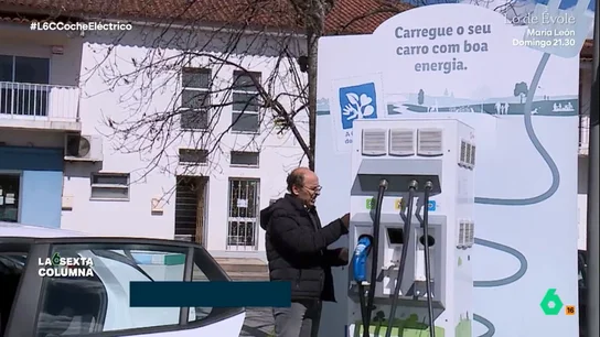 ¿Por qué en Portugal se compra el triple de coches eléctricos que en España? Pedro Fresco explica el motivo En este vídeo, laSexta cruza la frontera para averiguar por qué en Portugal las ventas de coches eléctricos rozan el 20%, frente al 5,6% de España. Las ayudas gubernamentales para las flotas de vehículos, la clave.