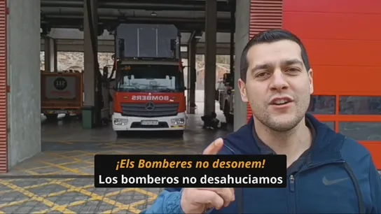 Un bombero de la plataforma 'Bomberos contra los Desahucios' Un bombero de la plataforma 'Bomberos contra los Desahucios'