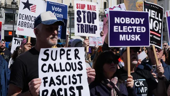 Manifestantes contra Donald Trump y su gobierno en Madrid Manifestantes contra Donald Trump y su gobierno en Madrid